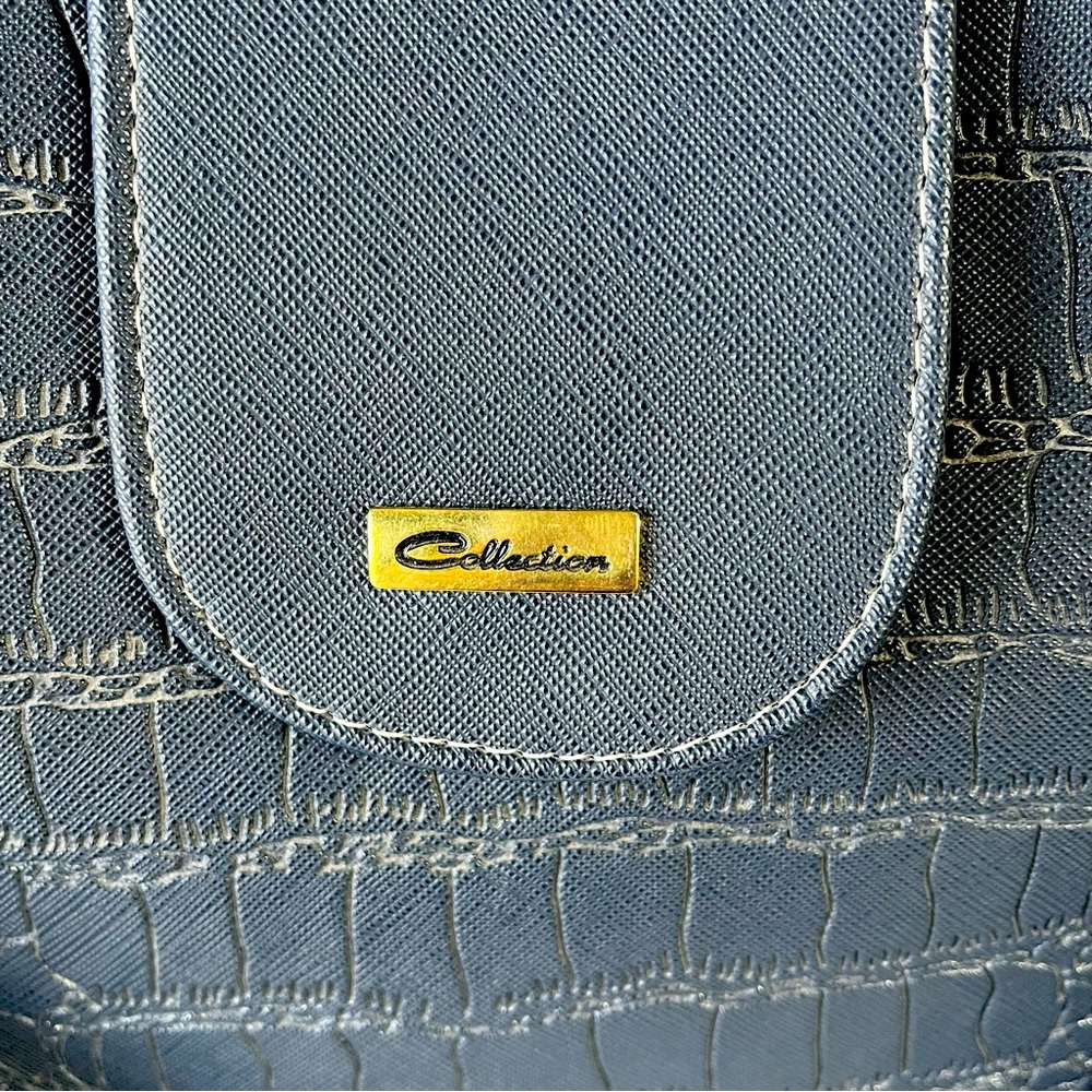 Woman’s Navy Blue Purse - Picture 2 of 4